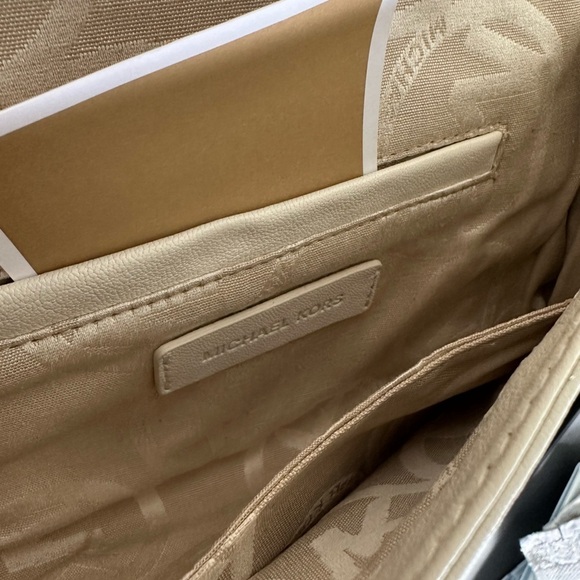 NWT Michael Kors Leather Clutch White Evening Bag Wedding Date Night Resortwear - Picture 4 of 7